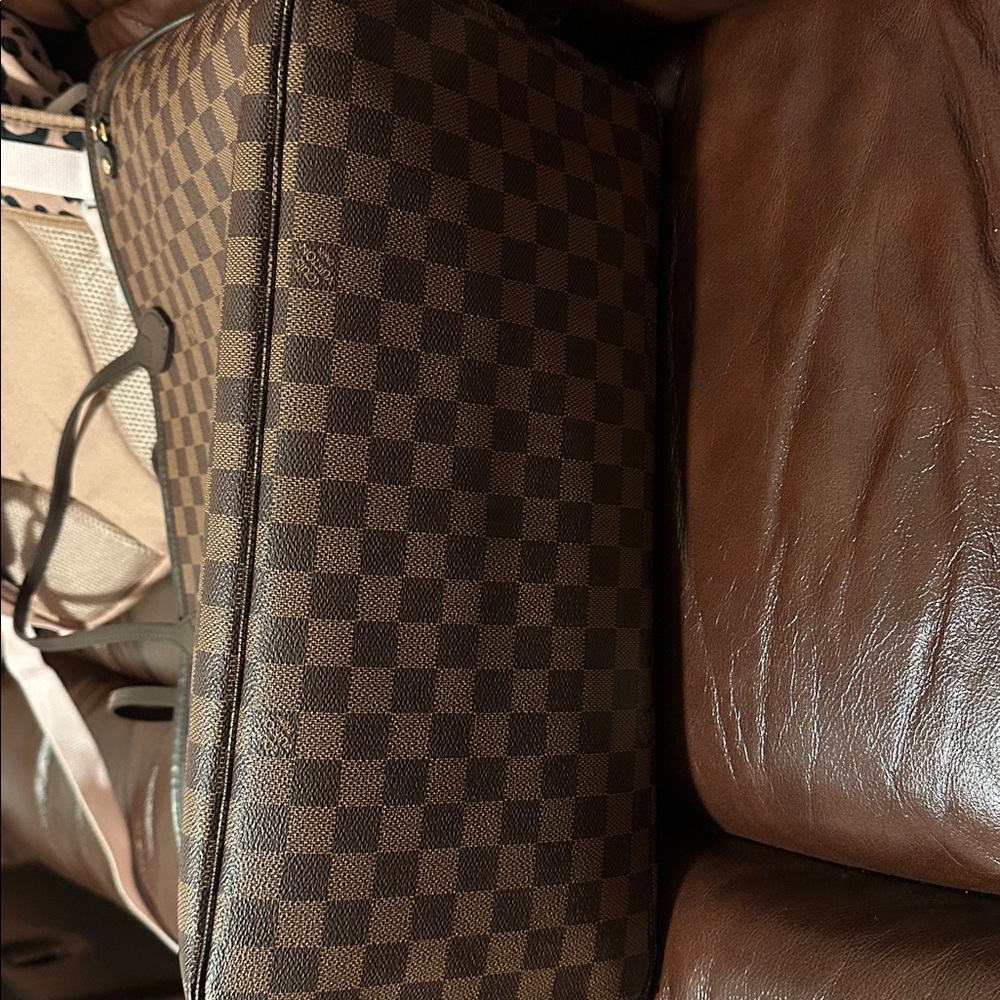 Louis Vuitton Brown Neverfull GM - Picture 10 of 10